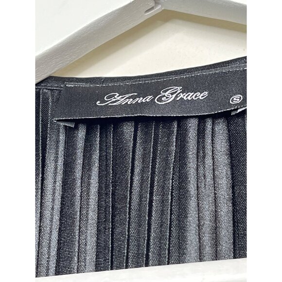 Anna Grace Small Pleated Black Satin Mini Dress V Neck Tiered Party Cocktail - Picture 6 of 12